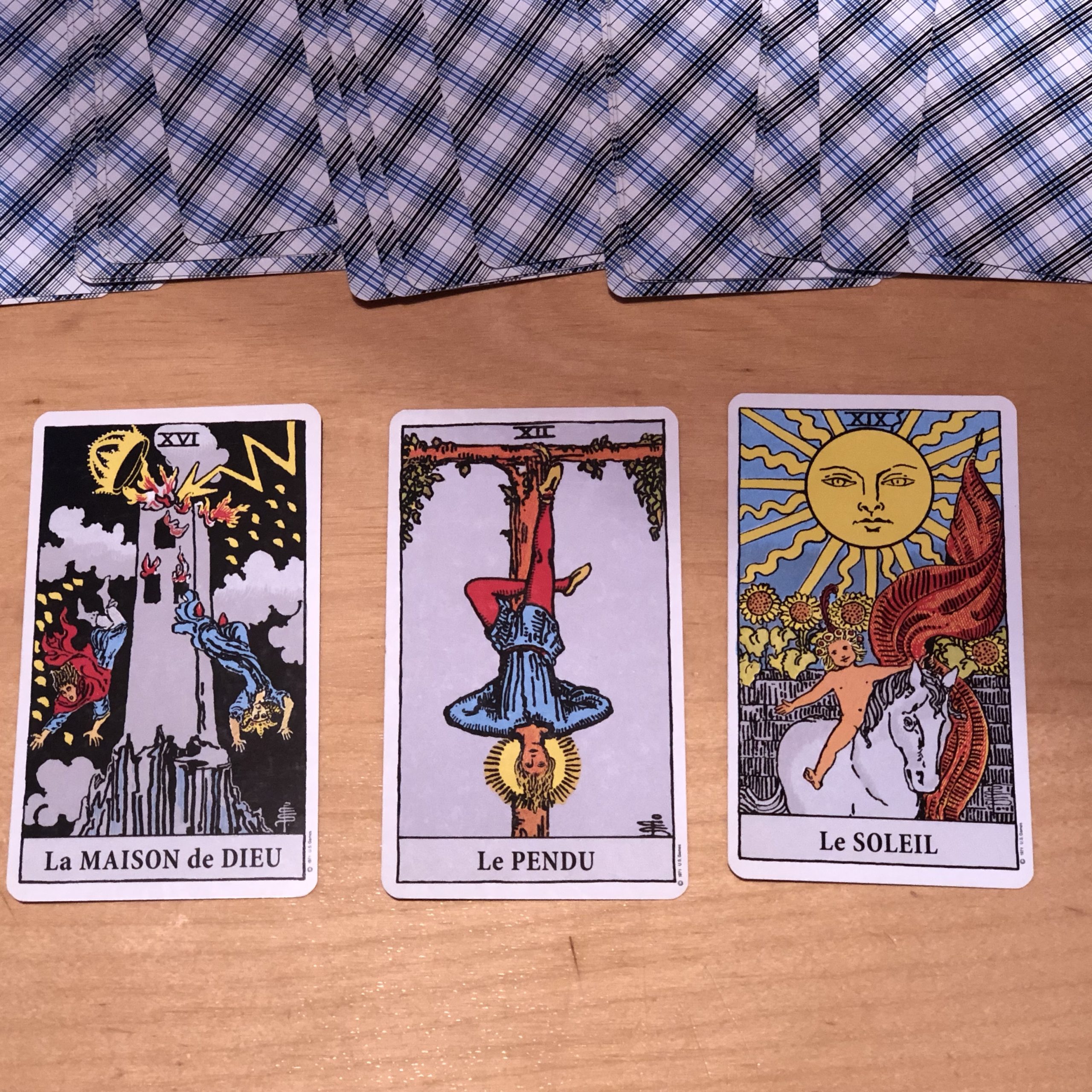 Oracle divinatoire : comment ces jeux de cartes peuvent vous aider